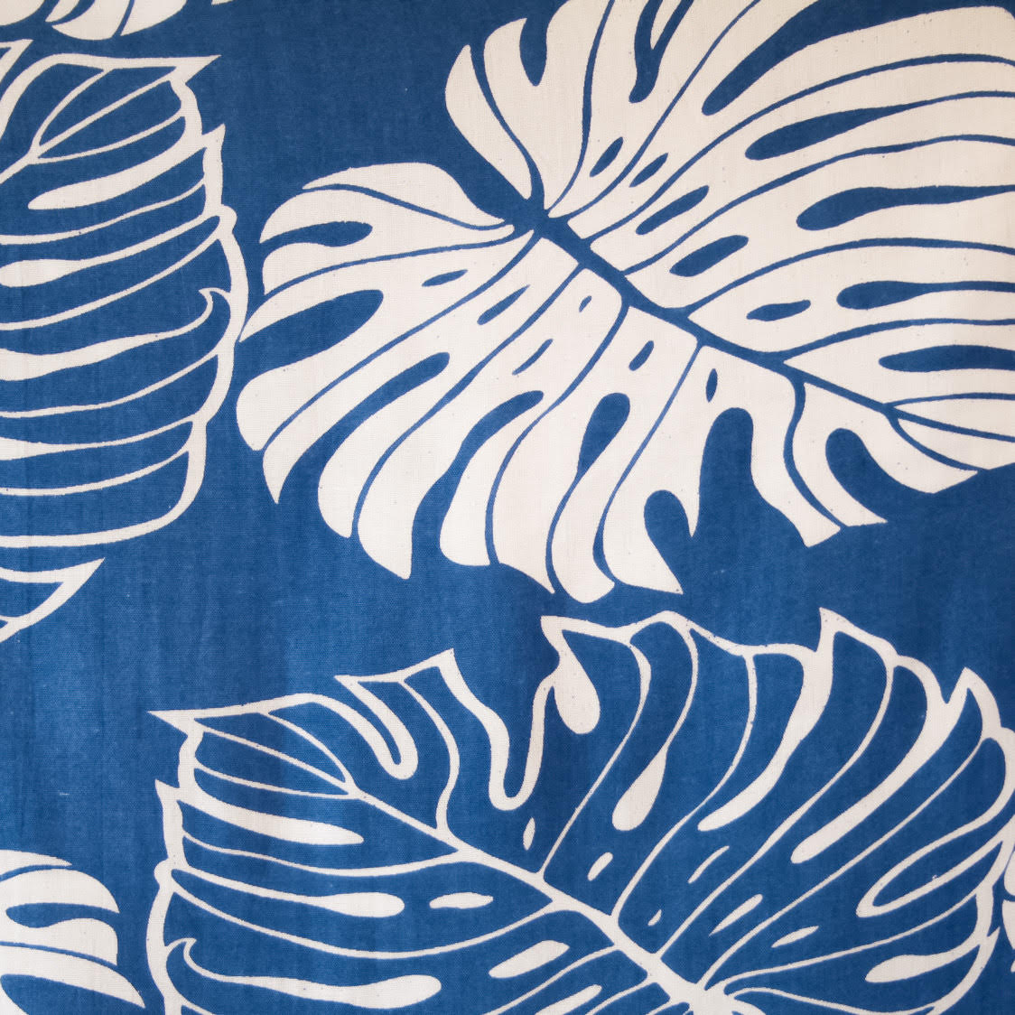 blue with white palm leaf pattern swatch