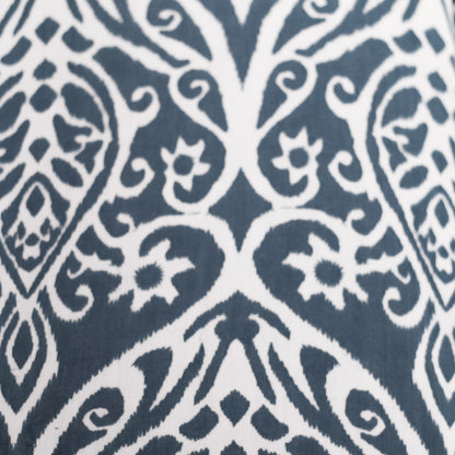 Gray with white pattern pattern swatch