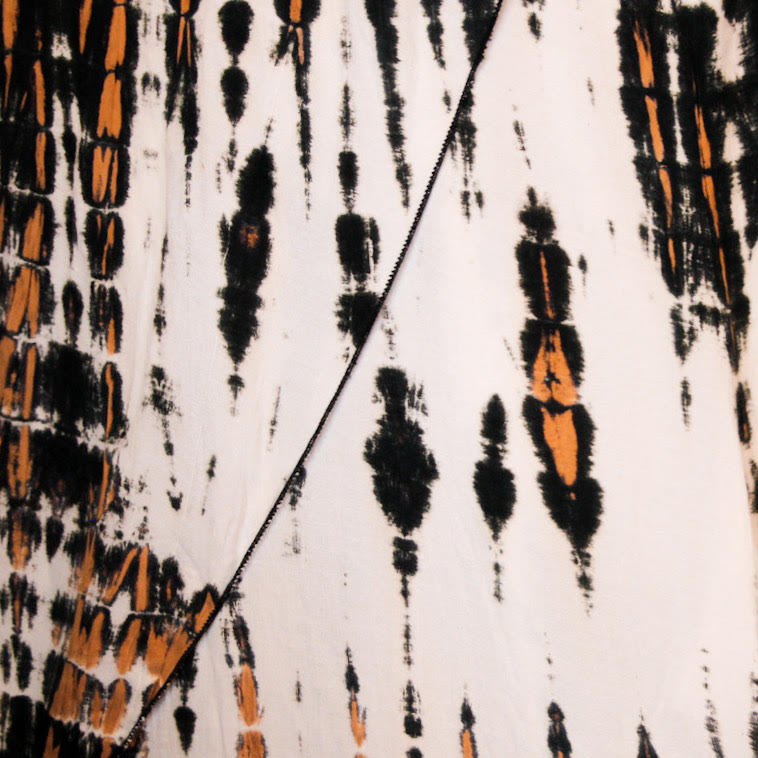 white with tiger stripes pattern swatch