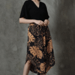 Summer Pants With V Hem